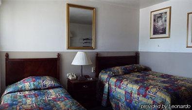 Modern Motel Vinton Exterior photo